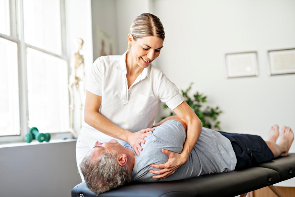 Chiropractic V/S Medication – Symptoms & Causes